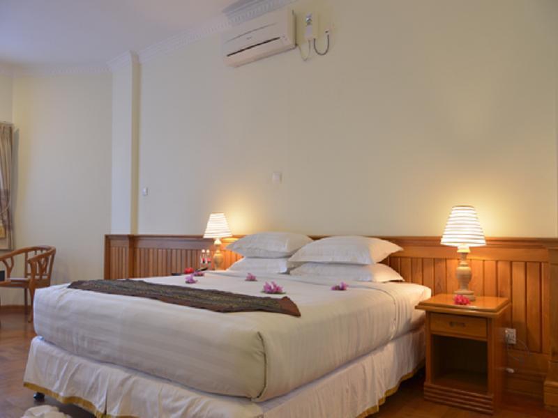 Sky Palace Hotel & Cafe Flight Naypyidaw エクステリア 写真
